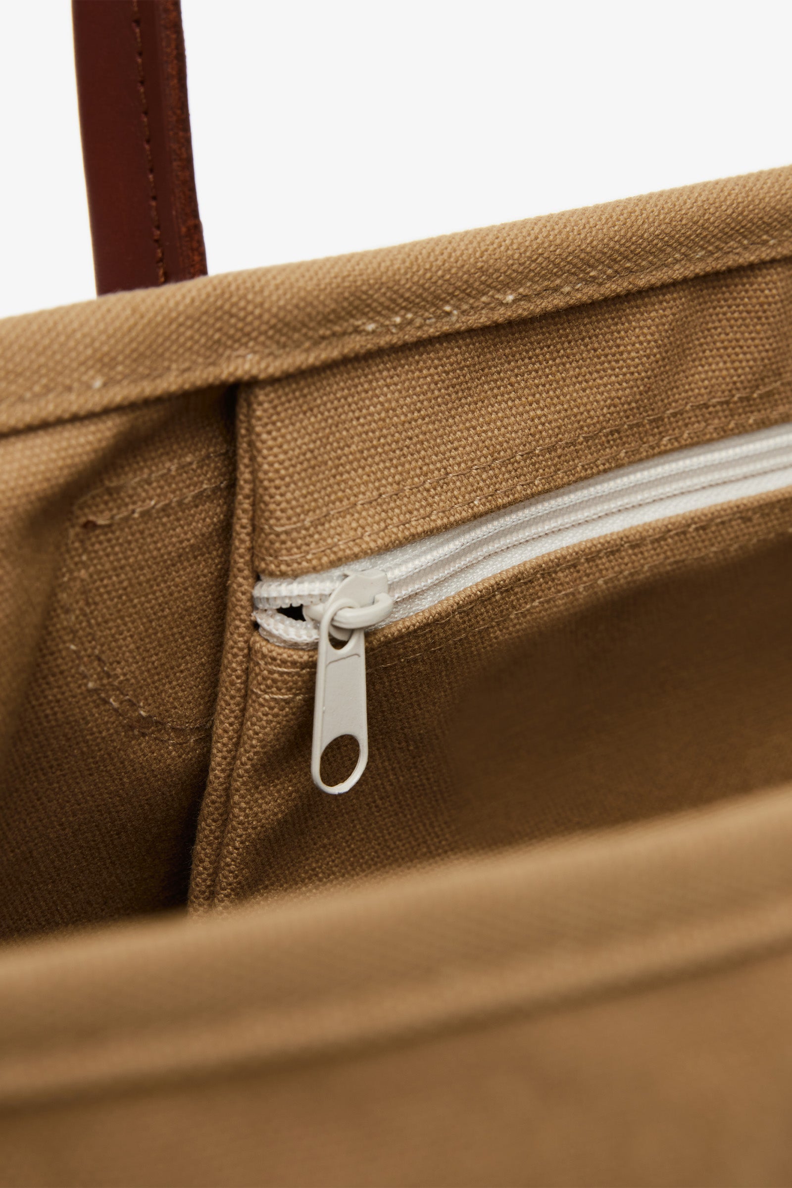 Mid-century Modern Leather Handle Tote Bag /  Tan